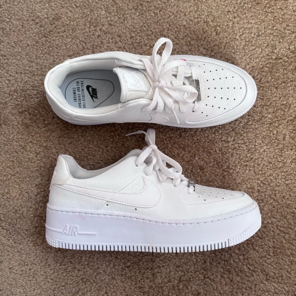 nike air force 1 sage low